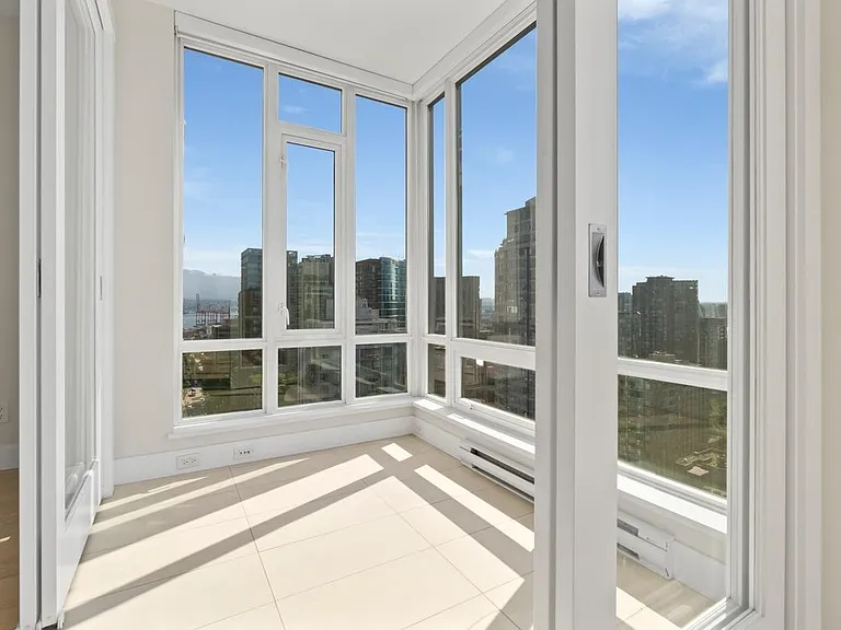 535 Smithe St #2404 — Photo 11