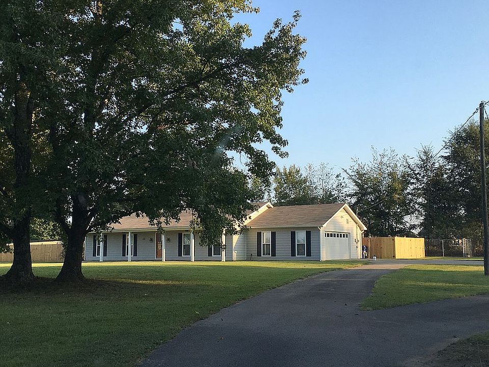 1st image of 275 Cotton Bend Dr
