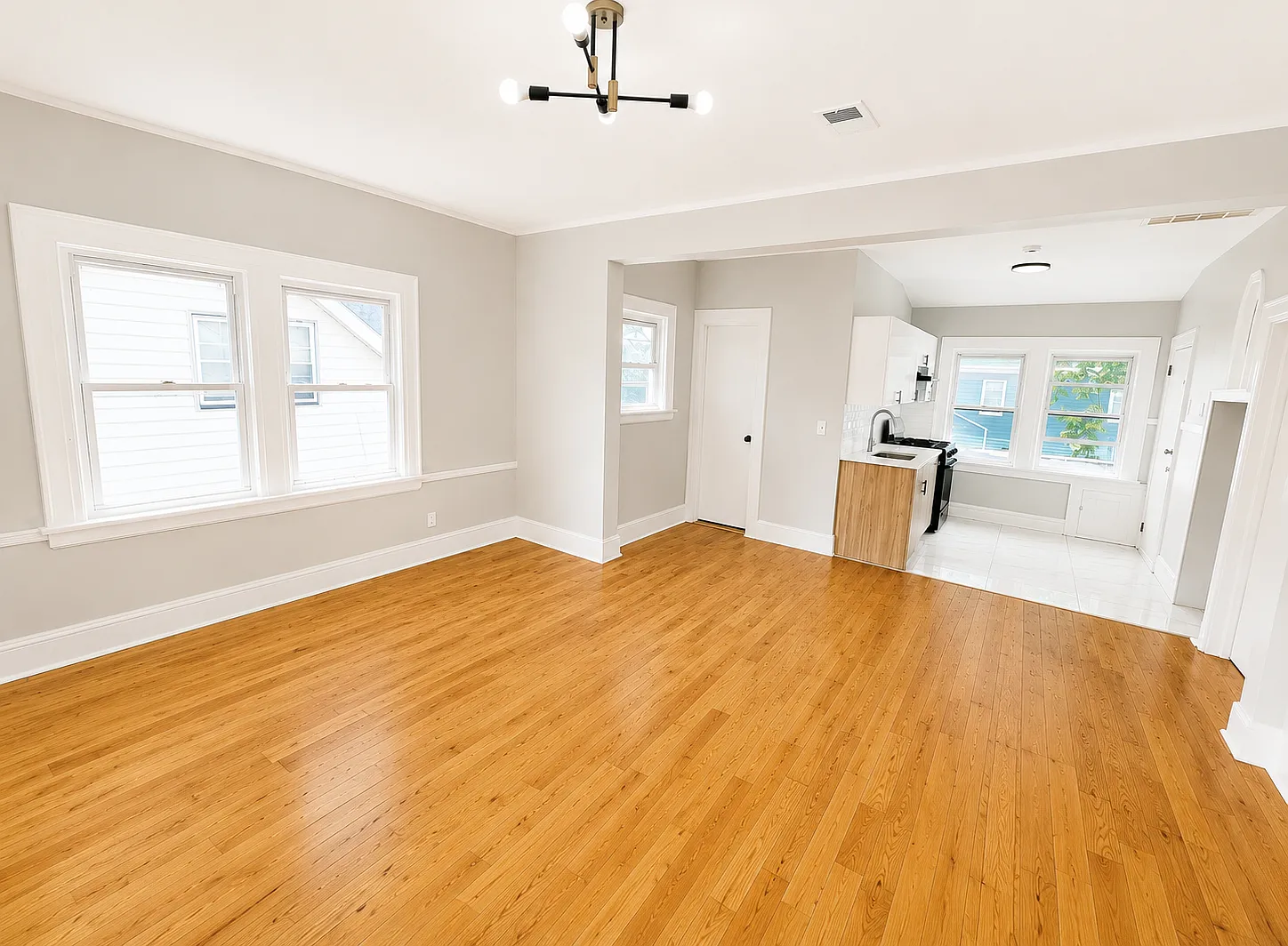 3 bed, 1200 sqft, $1,995 — Photo 4