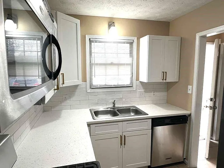 2378 Cove Rd — Photo 9