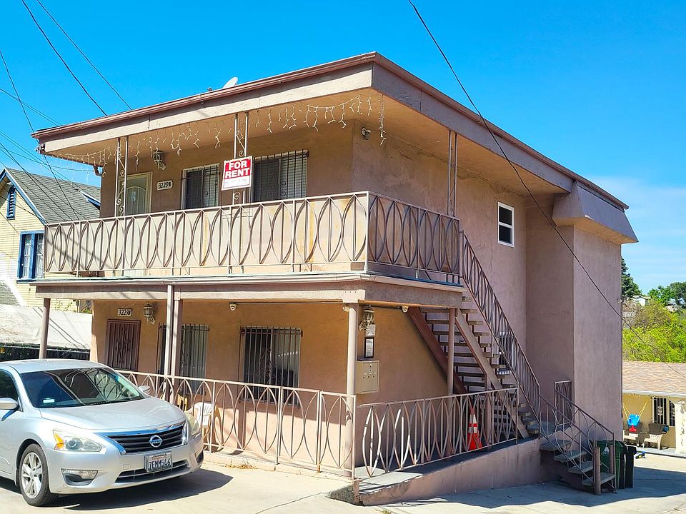 1st image of 3229 Isabel Dr #B