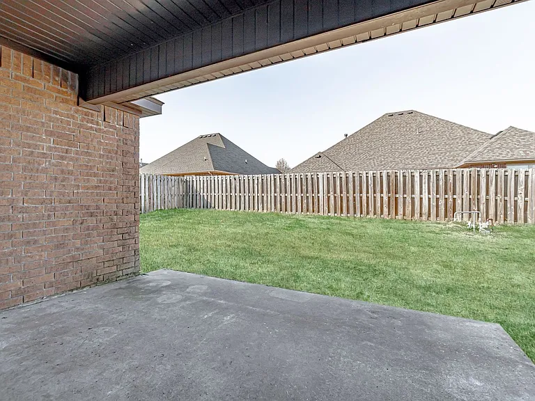 1161 Coventry Ln — Photo 19
