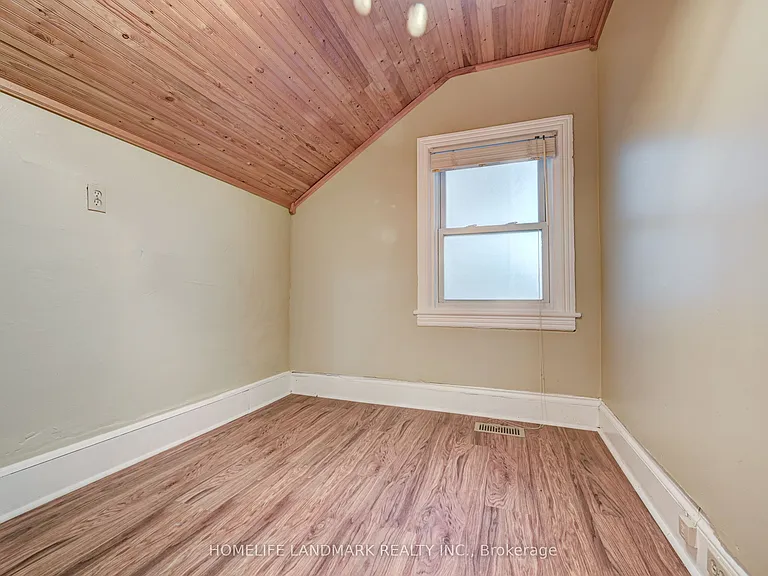 2174 New St — Photo 20
