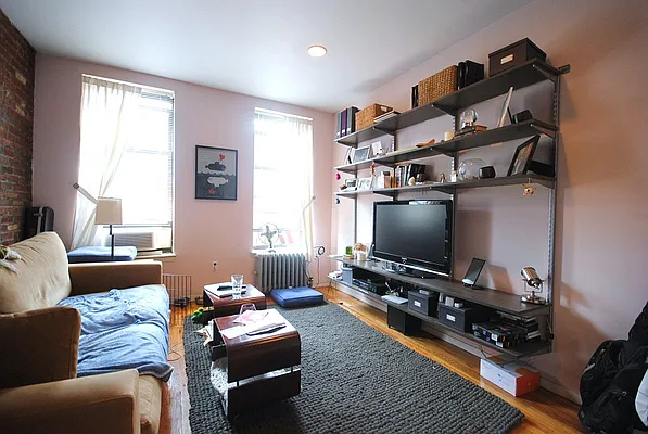 Rented by Bold New York | media 37