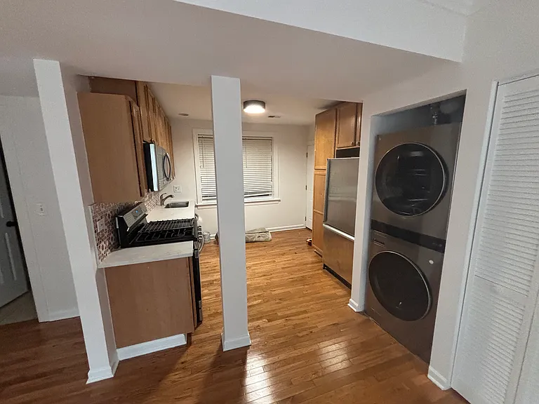 Recently updated kitchen, in-unit washer/dryer