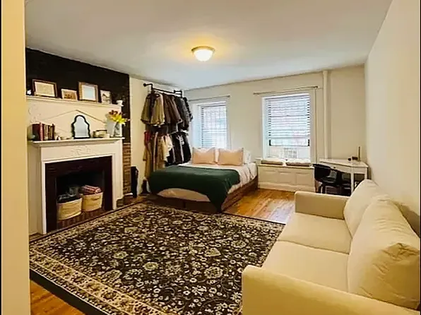 165 West 76th Street image 1 of 5