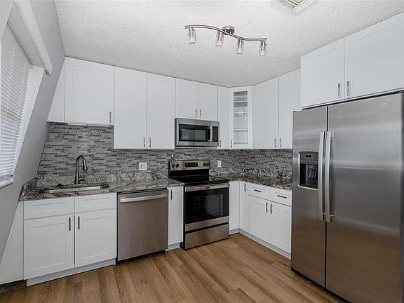 3rd image of 5750 Virginia Ave