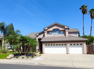 2443 Twain Ave, Clovis, CA 93611