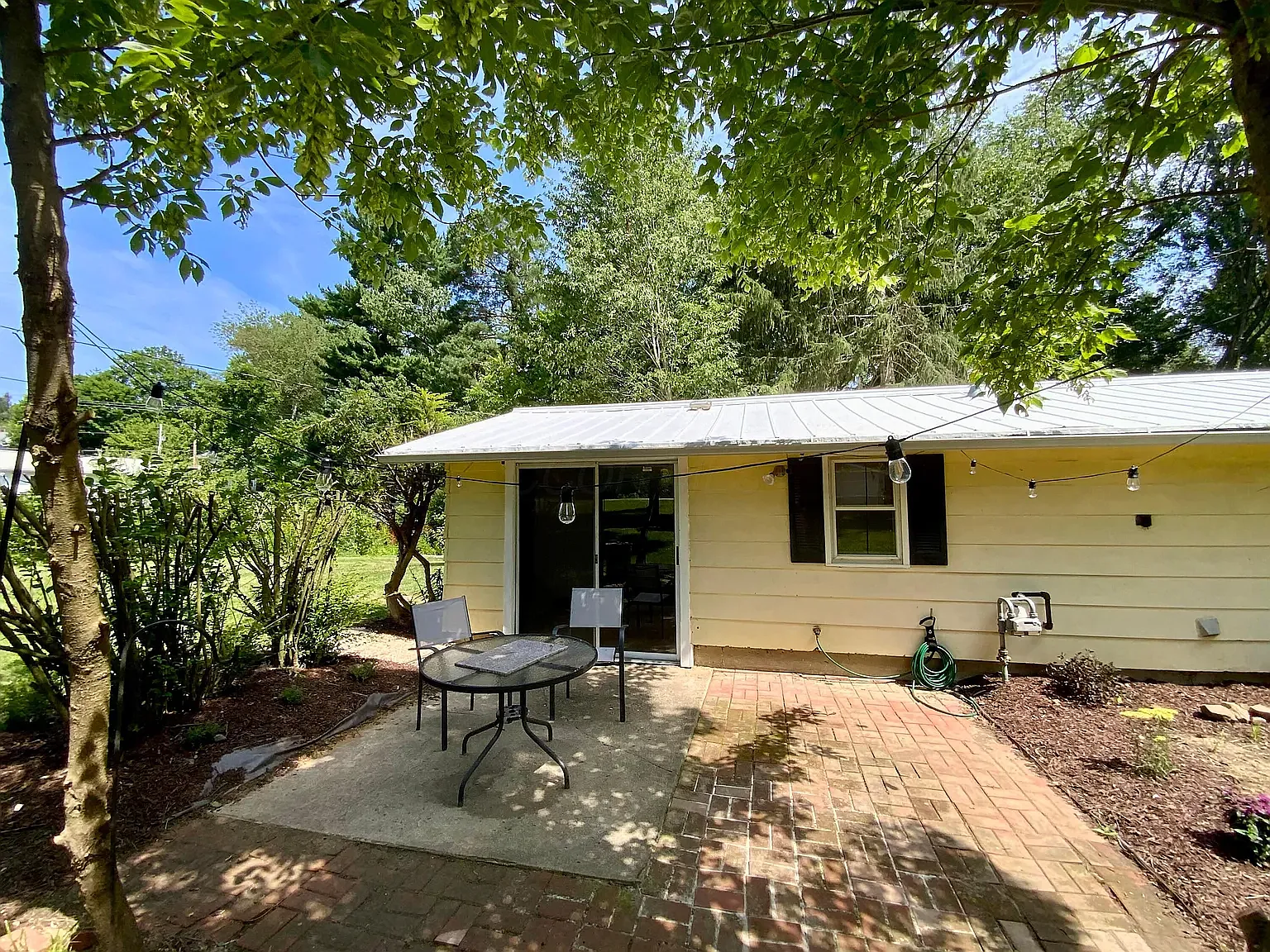2 bed, 800 sqft, $1,300 — Photo 4