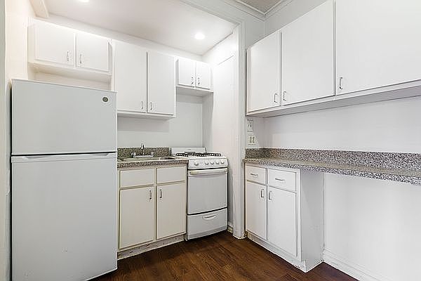 1st image of 415 E 17th St #6/H
