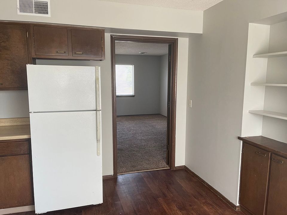 1st image of 4621 N 56th St APT 9