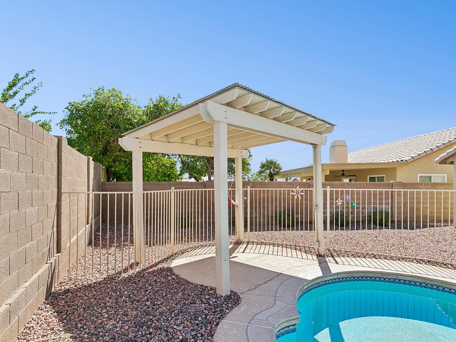 4 bed, 1544 sqft, $2,399 — Photo 4