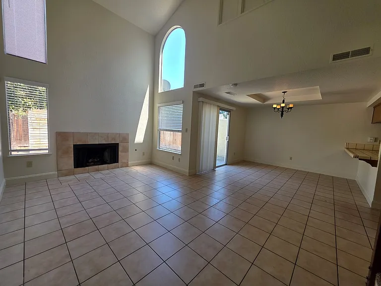 1109 E Orangeburg Ave #16 — Photo 6