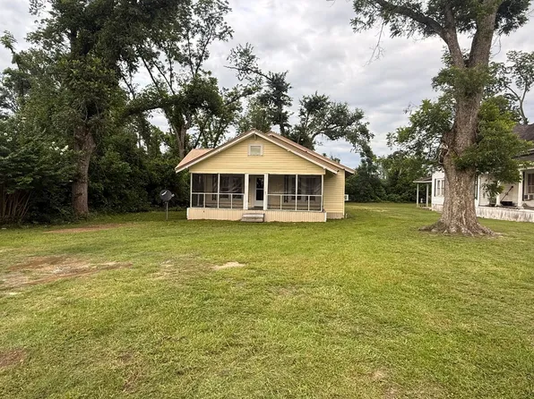 146 Wilson St, Hazlehurst, GA 31539