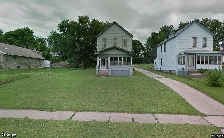 1st image of 3722 E 10th St
