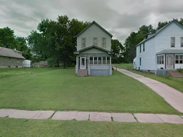 3722 E 10th St, Kansas City, MO 64127