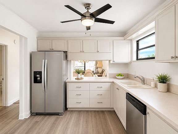 2nd image of 4800 Bayview Dr APT 306