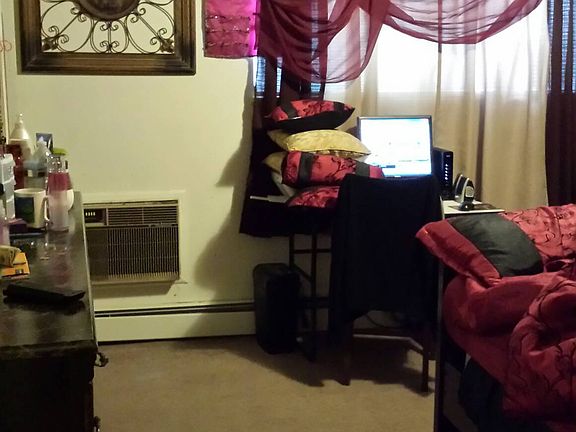 3rd image of 706 37th Ave APT 4