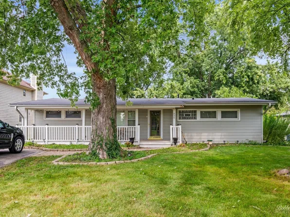 339 Elmhurst St, Wood Dale, IL 60191