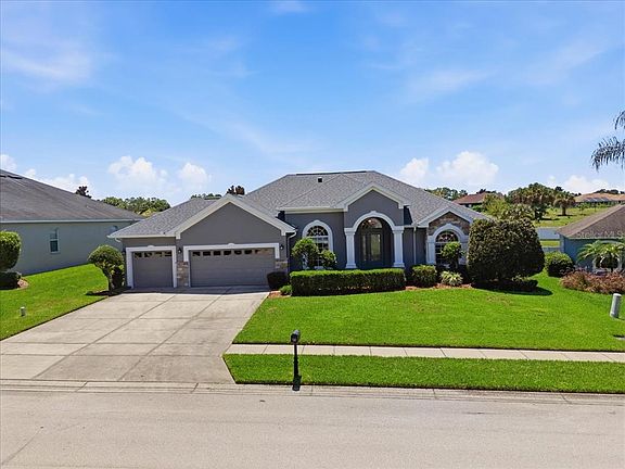 4th image of 230 LAKE ARIETTA COURT