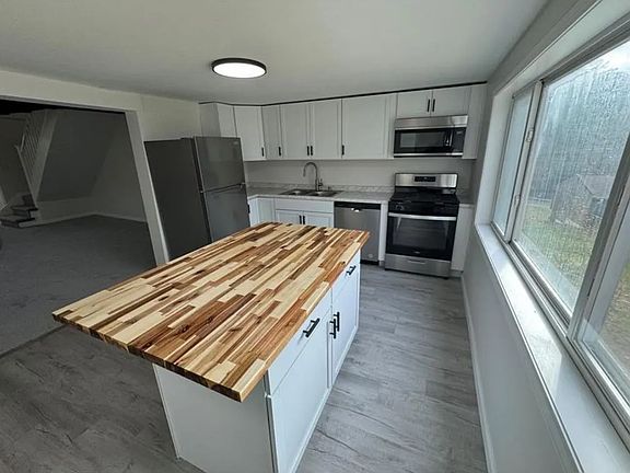 5th image of 184 Mary St #1