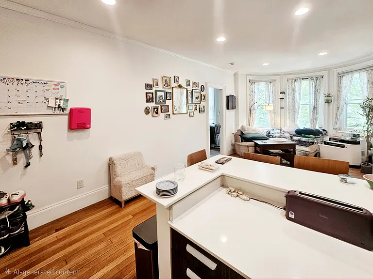 379 Commonwealth Ave #6 — Photo 16
