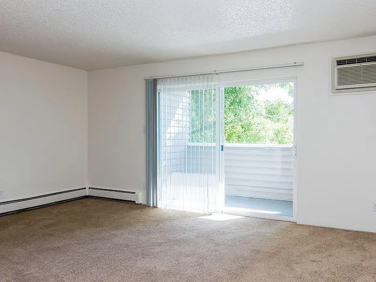 Flatirons Park Apartments — Photo 14