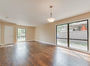 965 Peavy Rd, Dallas, TX 75218