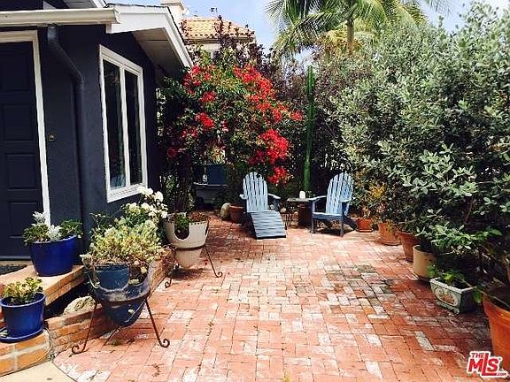 2nd image of 807 Crestmoore Pl #1