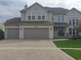 39W083 Patricia Ln, Geneva, IL 60134