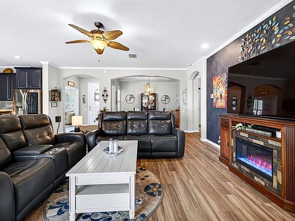 4th image of 14449 Tarves Dr