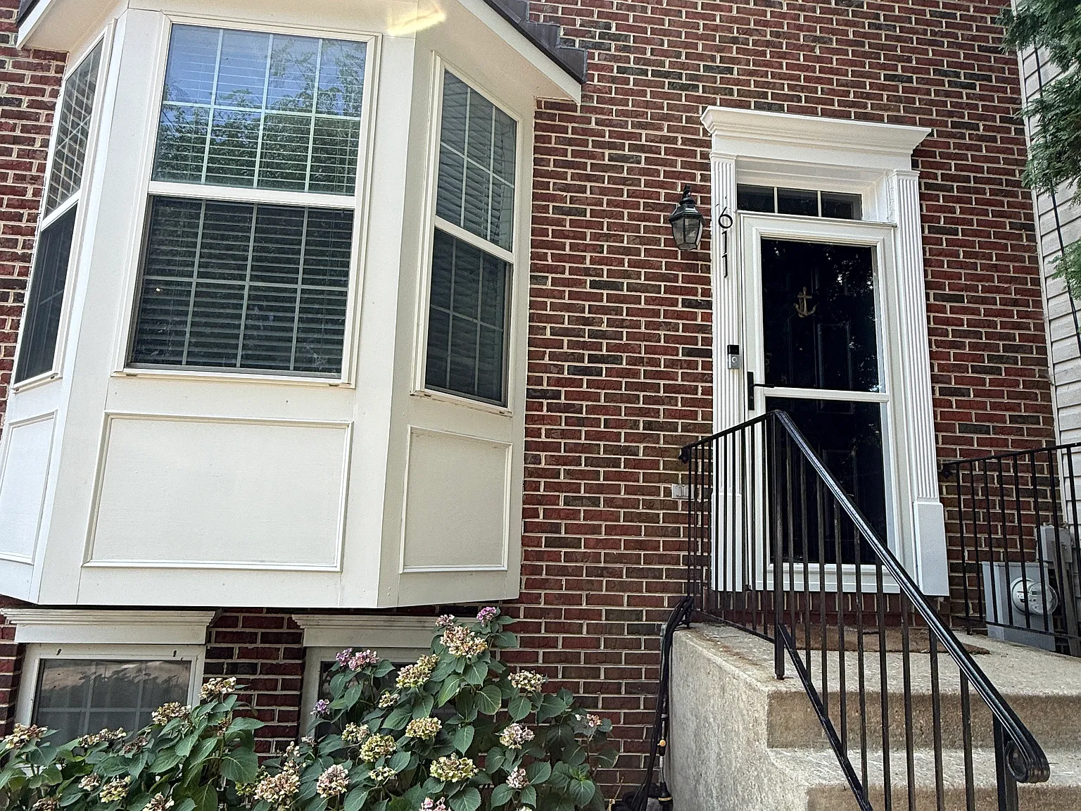 4 bed, 3.5 bath, 1950 sqft, $3,700 — Photo 1