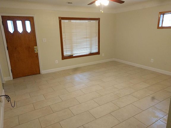 2nd image of 7436 Fenton St