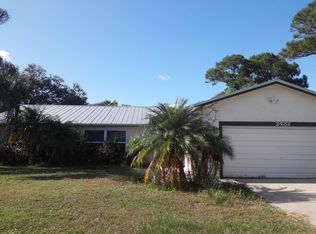 2432 SW Loquat Rd, Port Saint Lucie, FL 34953