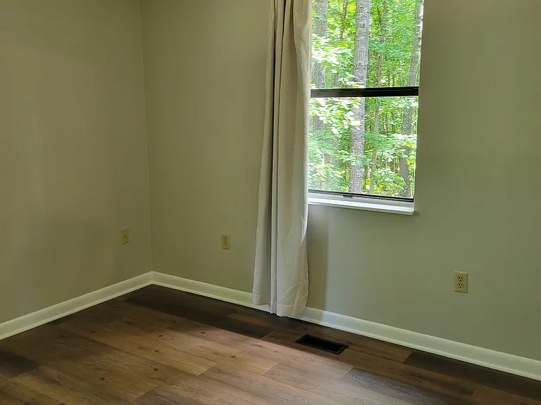 111 Devon Rd — Photo 19