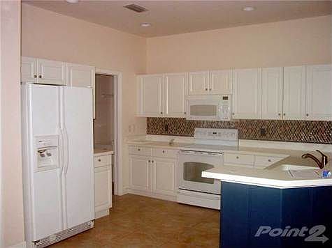 4th image of 4290 Molokai Dr