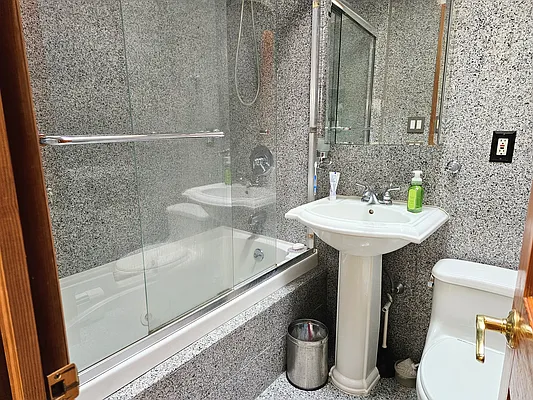 Rented by Virtual Real Estate | media 23