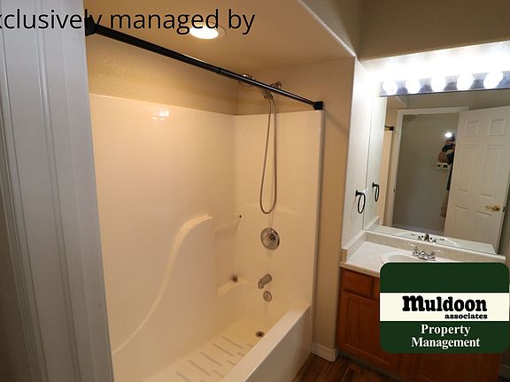 4th image of 8 Brave Eagle Ct