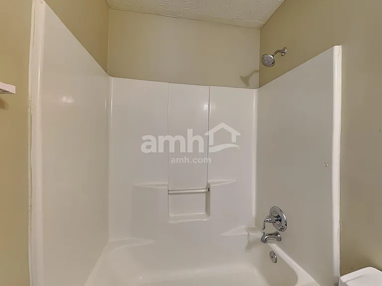 1728 Silverchase Dr SW — Photo 17