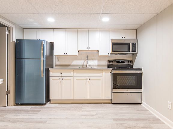2nd image of 111 Harmon St #0B-1Ba-333Sqft