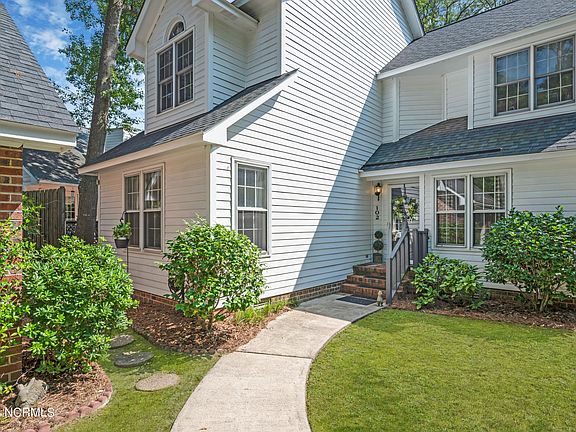 2nd image of 102 Gates Drive