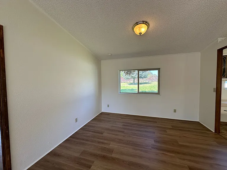 3817 Summit Dr — Photo 10