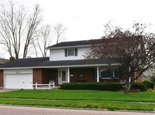 543 Robin Hood Ln, Troy, OH 45373