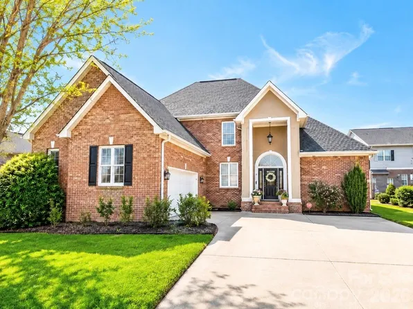1710 30th Avenue Dr NE, Hickory, NC 28601