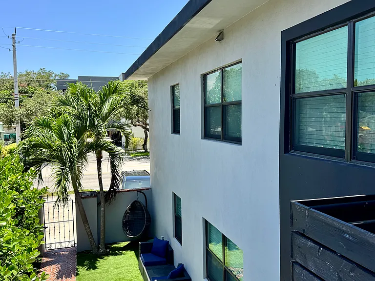 1215 E Broward Blvd #4 — Photo 21
