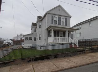 10 North St, Plymouth, PA 18651