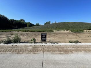 22017 Hackberry Dr, Gretna, NE 68028