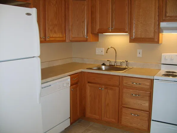 55 Shraders Ln, Irwin, PA 15642