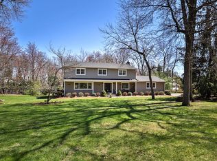 38 Robin Rd, Mahwah, NJ 07430