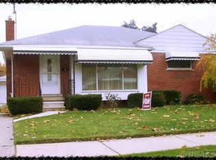 25336 Ursuline St, Saint Clair Shores, MI 48081